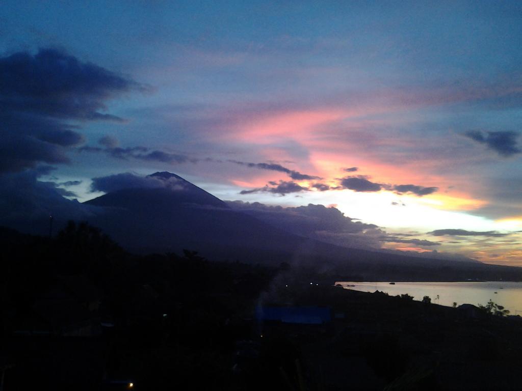 Sony Home Stay Amed Chambre photo